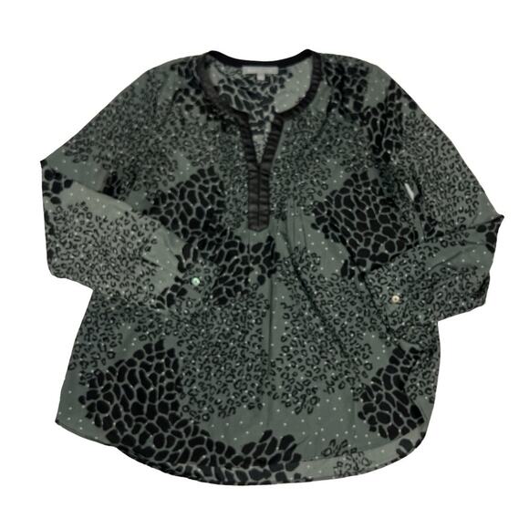 Daniel Rainn Blouse Animal Print V-Neck Roll Tab Sleeve Gray Black Women's L - Picture 13 of 14
